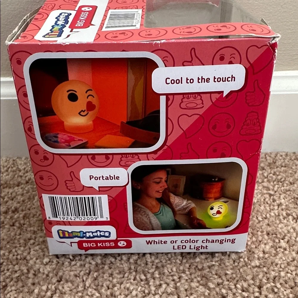 Kiss Emoji light up light